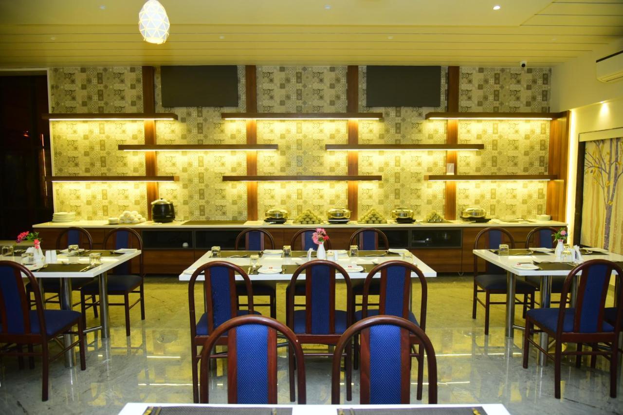 Lion Lords Inn Rajula Экстерьер фото
