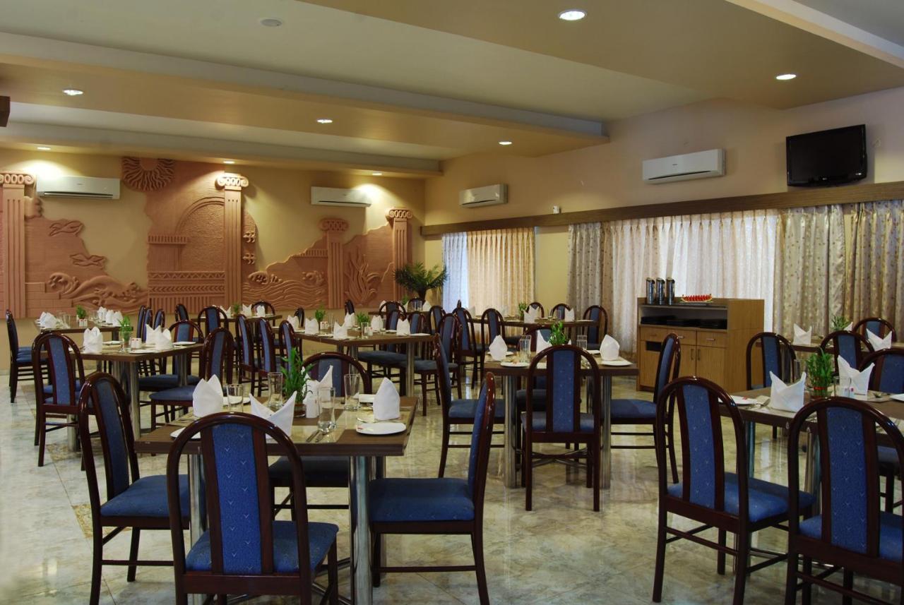 Lion Lords Inn Rajula Экстерьер фото
