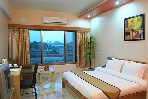 Lion Lords Inn Rajula Экстерьер фото